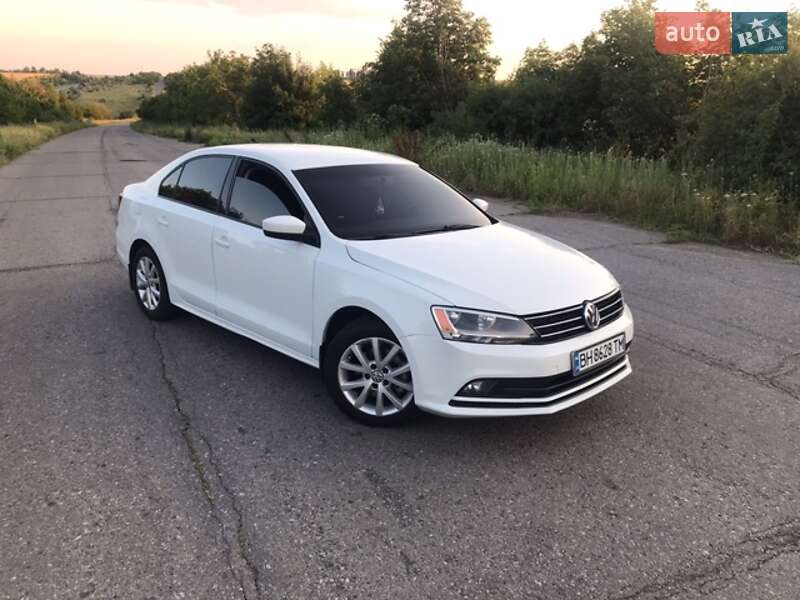 Седан Volkswagen Jetta 2015 в Любашівці