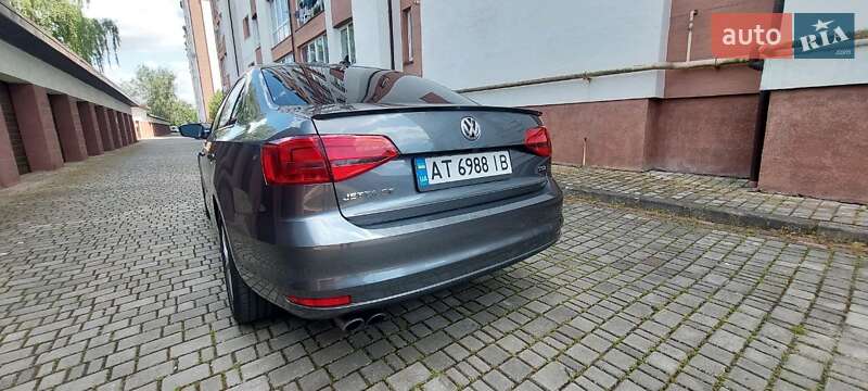 Седан Volkswagen Jetta 2014 в Івано-Франківську