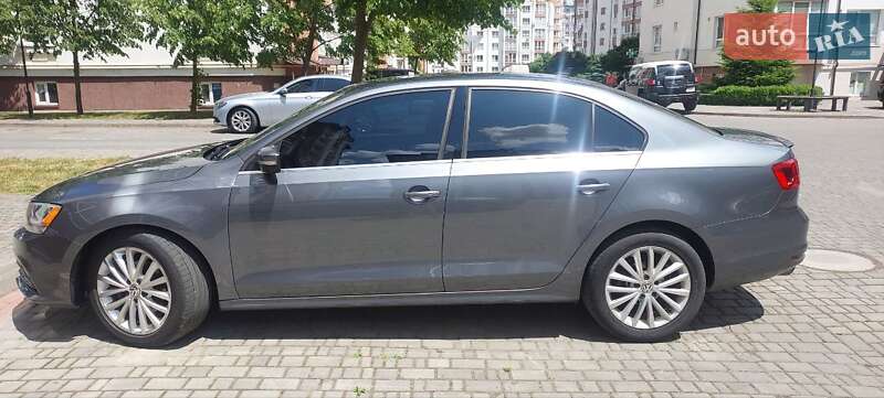 Седан Volkswagen Jetta 2014 в Івано-Франківську