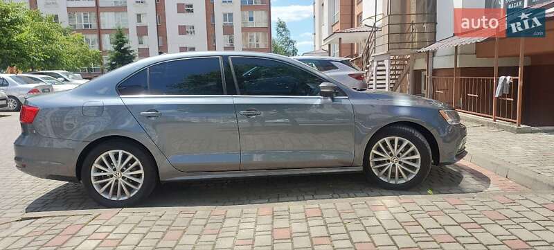 Седан Volkswagen Jetta 2014 в Івано-Франківську