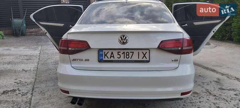 Седан Volkswagen Jetta 2016 в Києві