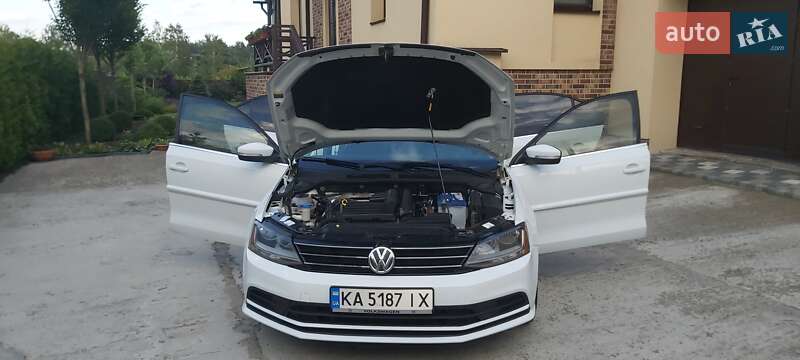 Седан Volkswagen Jetta 2016 в Києві