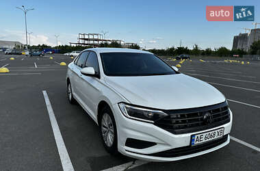 Седан Volkswagen Jetta 2018 в 