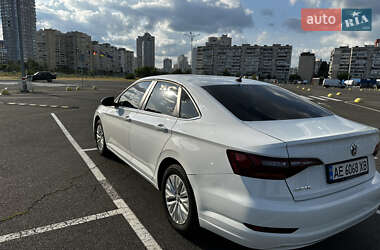 Седан Volkswagen Jetta 2018 в 