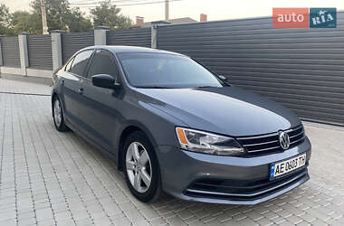 Седан Volkswagen Jetta 2015 в Дніпрі
