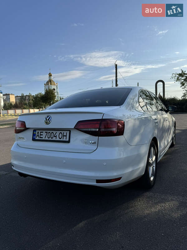 Седан Volkswagen Jetta 2016 в Кривому Розі