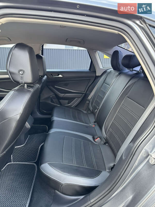 Седан Volkswagen Jetta 2018 в Кривому Розі