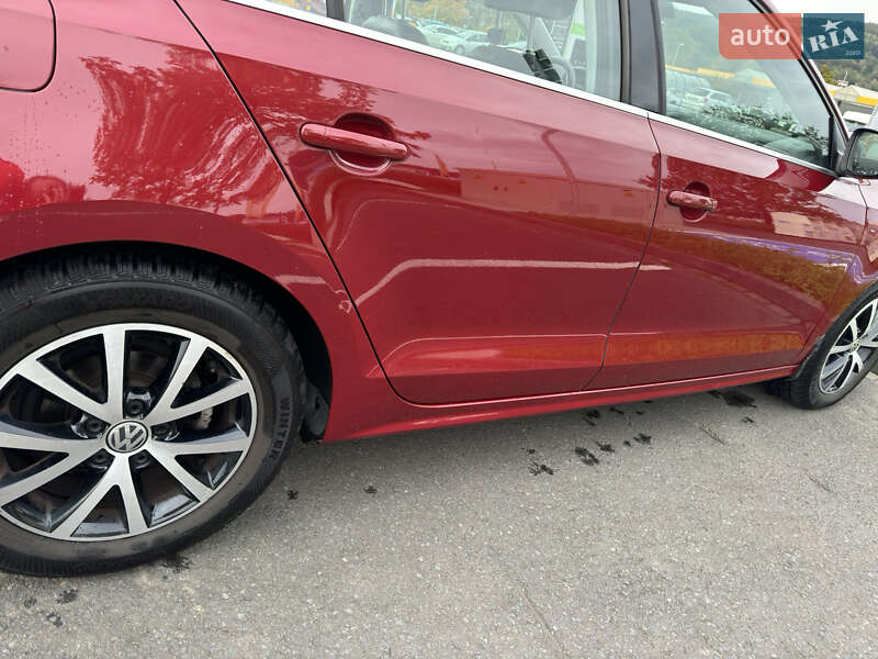Седан Volkswagen Jetta 2017 в Львові