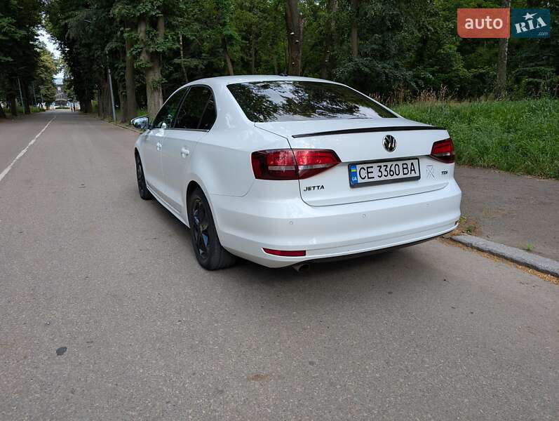 Седан Volkswagen Jetta 2016 в Черновцах