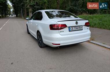 Седан Volkswagen Jetta 2016 в 