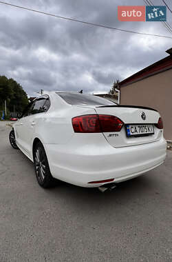 Седан Volkswagen Jetta 2013 в Умани