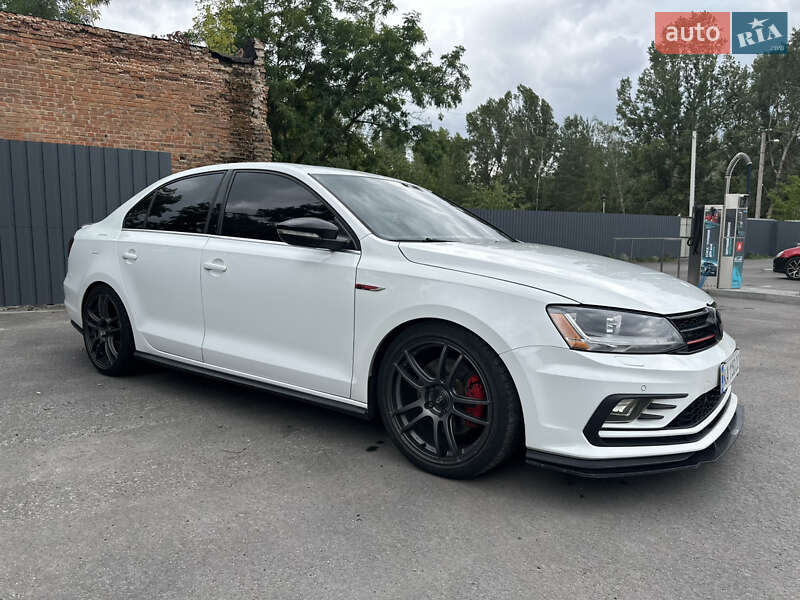 Седан Volkswagen Jetta 2017 в Полтаве