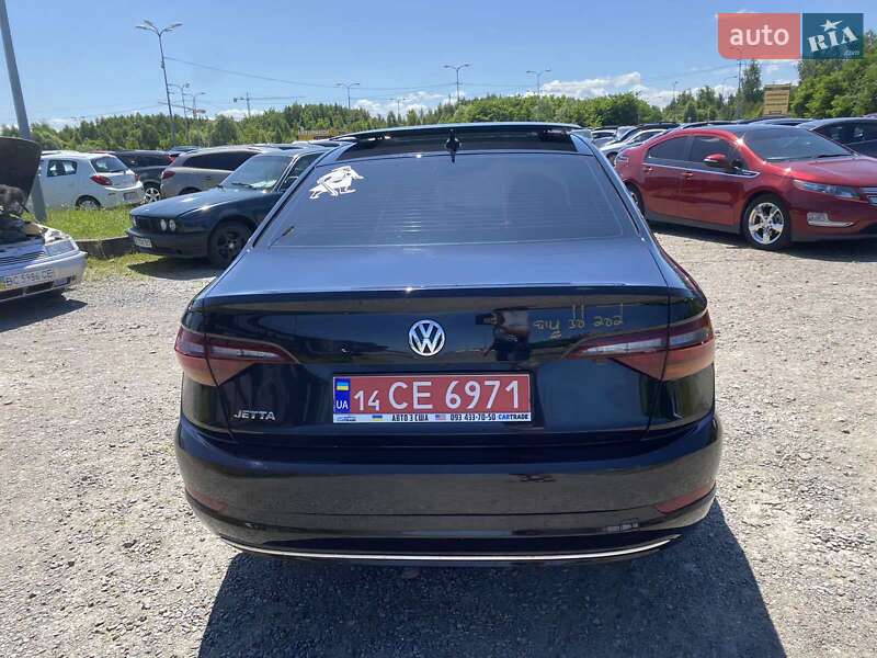 Седан Volkswagen Jetta 2019 в Львове