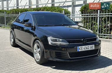 Седан Volkswagen Jetta 2014 в Днепре