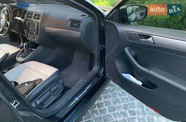 Седан Volkswagen Jetta 2015 в Днепре