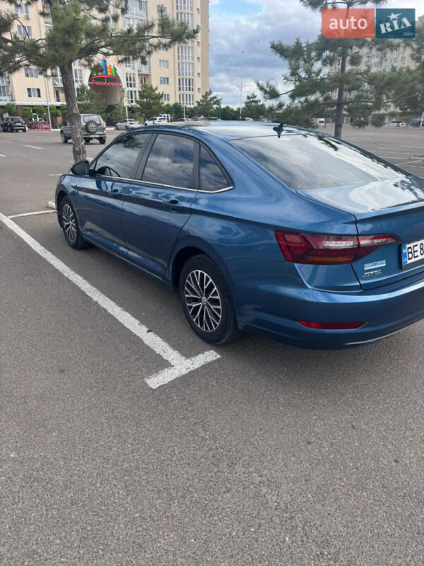Седан Volkswagen Jetta 2019 в Николаеве