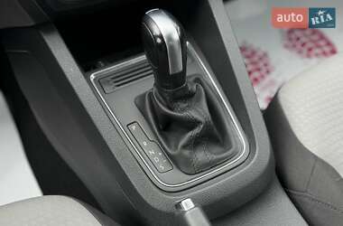 Седан Volkswagen Jetta 2016 в 