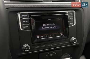 Седан Volkswagen Jetta 2016 в 
