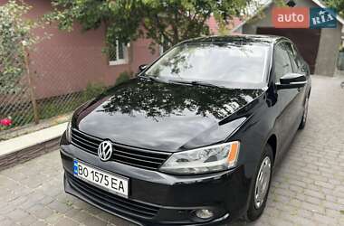 Седан Volkswagen Jetta 2014 в Збараже