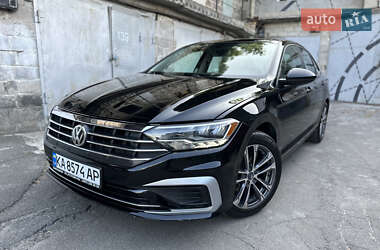 Седан Volkswagen Jetta 2018 в Києві