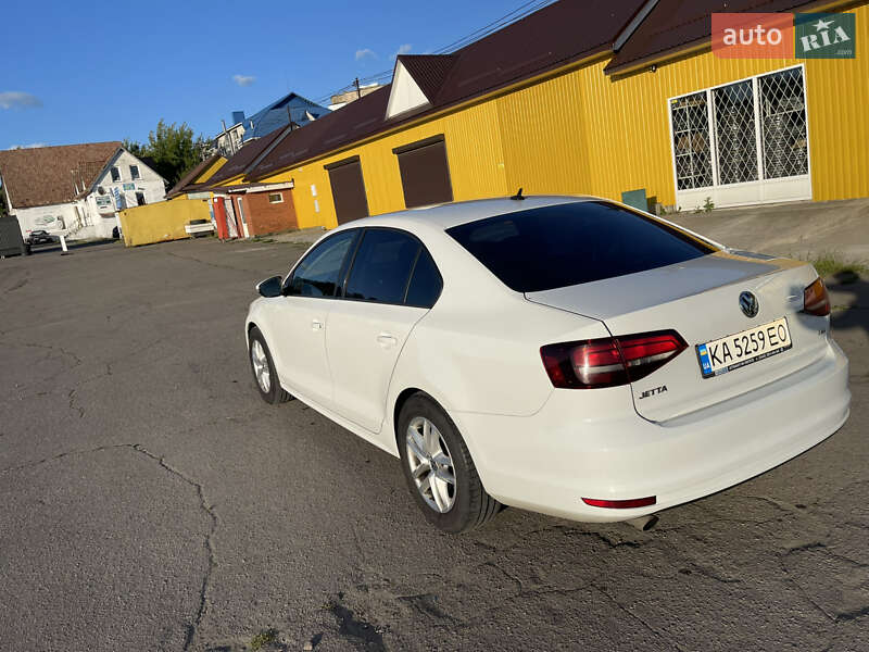 Седан Volkswagen Jetta 2016 в Рівному