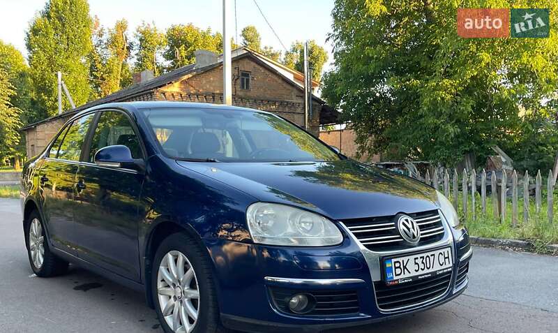 Седан Volkswagen Jetta 2008 в Ровно