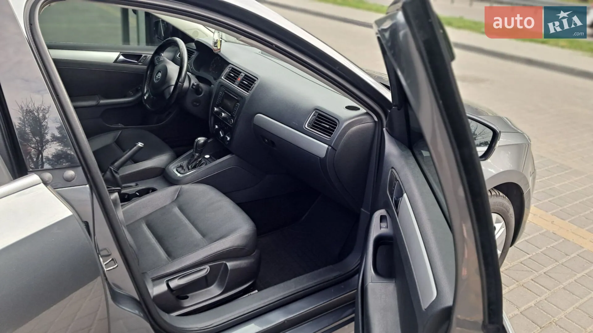 2011 Volkswagen Jetta - мініатюра 24