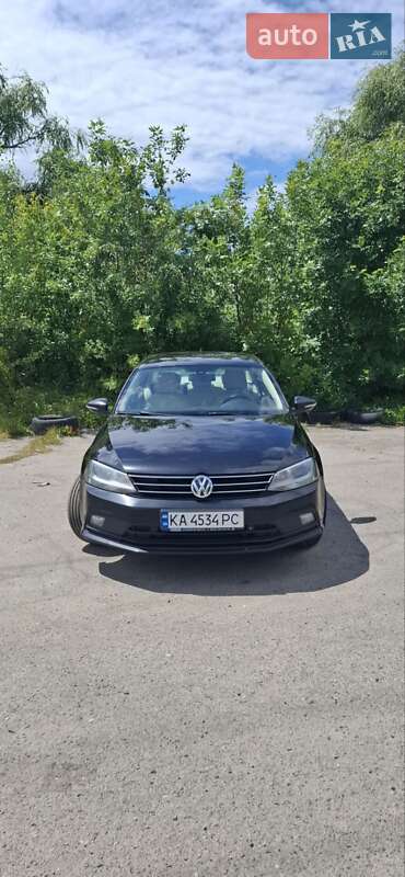 Седан Volkswagen Jetta 2016 в 