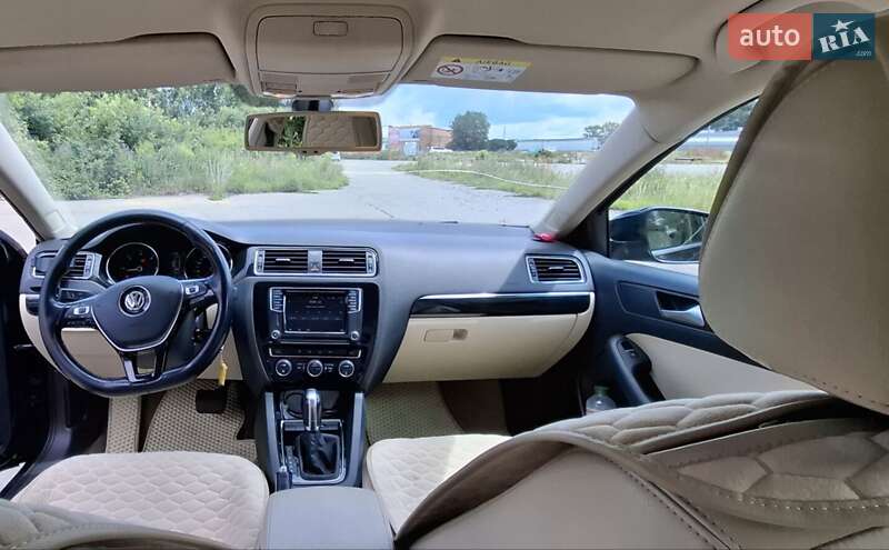 Седан Volkswagen Jetta 2016 в Полтаві