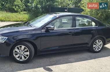 Седан Volkswagen Jetta 2016 в 