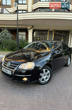 Седан Volkswagen Jetta 2009 в Києві