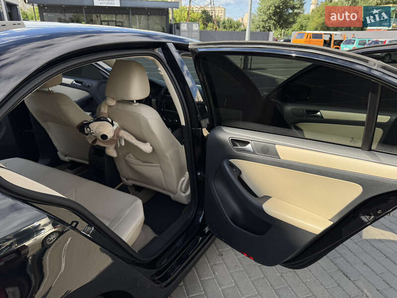 Седан Volkswagen Jetta 2012 в Киеве