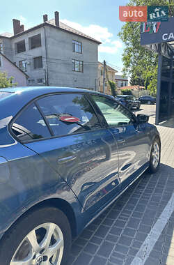 Седан Volkswagen Jetta 2016 в 
