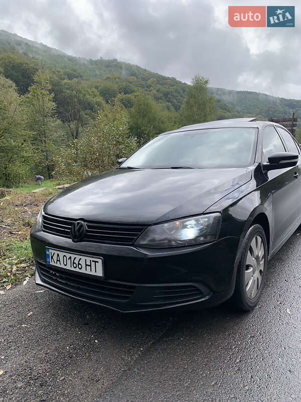 Седан Volkswagen Jetta 2011 в Києві