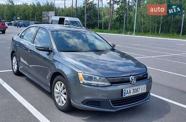 Седан Volkswagen Jetta 2013 в Киеве
