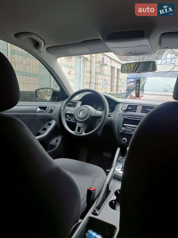 Седан Volkswagen Jetta 2012 в Василькове