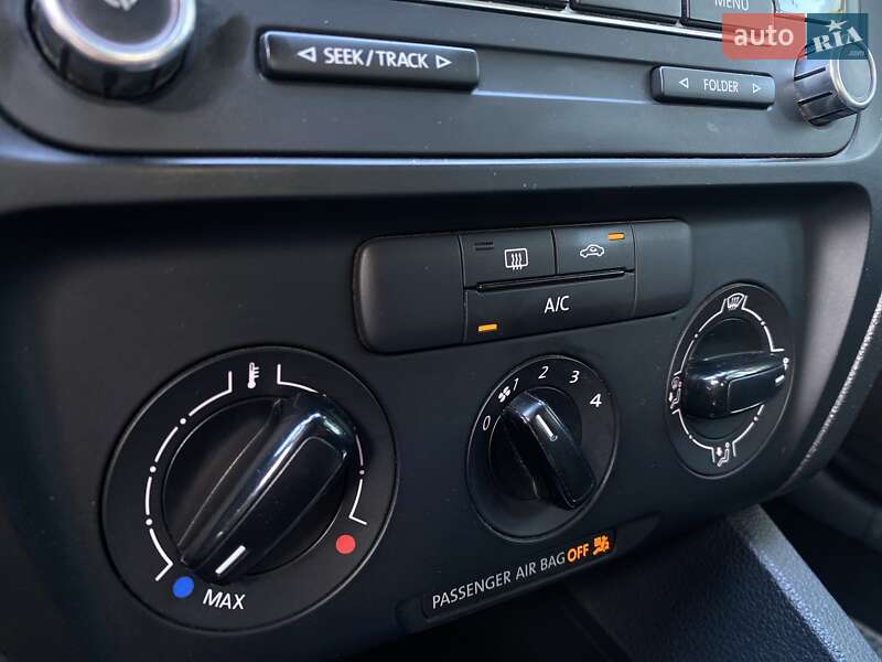 Седан Volkswagen Jetta 2014 в Києві
