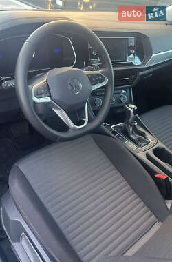 Седан Volkswagen Jetta 2024 в 