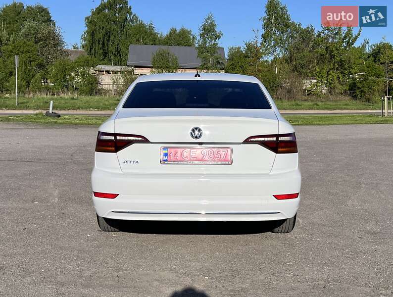 Седан Volkswagen Jetta 2019 в Львові