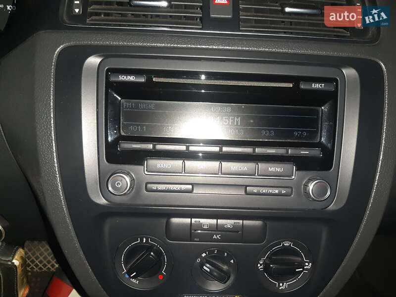 Седан Volkswagen Jetta 2014 в Харькове