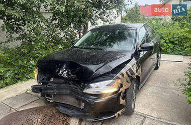 Седан Volkswagen Jetta 2013 в Львові