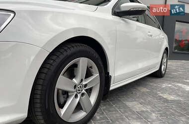 Седан Volkswagen Jetta 2016 в 