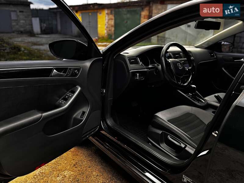 Седан Volkswagen Jetta 2016 в Дніпрі фото 16 Седан Volkswagen Jetta 2016 в Дніпрі