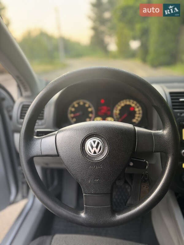 Седан Volkswagen Jetta 2006 в Киеве