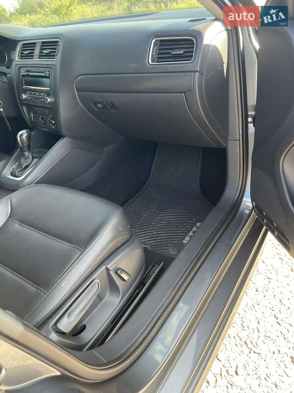 Седан Volkswagen Jetta 2013 в Подільську