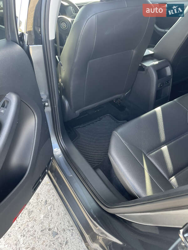 Седан Volkswagen Jetta 2013 в Подільську