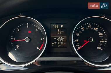 Седан Volkswagen Jetta 2015 в 