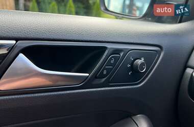 Седан Volkswagen Jetta 2015 в 