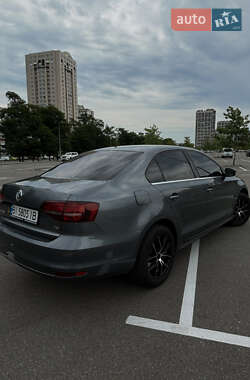 Седан Volkswagen Jetta 2016 в 