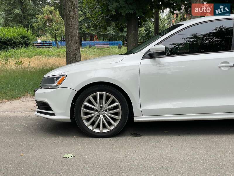 Седан Volkswagen Jetta 2016 в Киеве